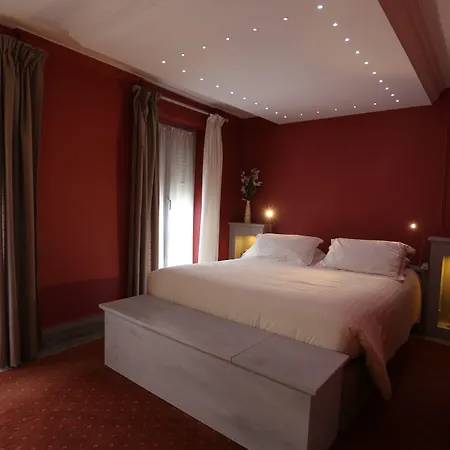 L'hôtel Le Cheval Noir Moret-sur-Loing