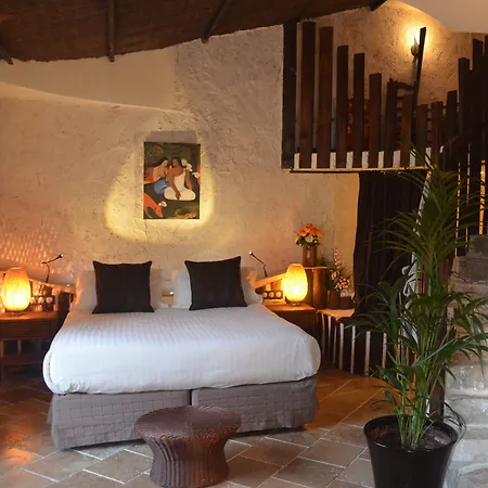 L'hôtel Le Cheval Noir 3*