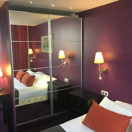 L'hotel Le Cheval Noir モレ・シュル・ロワン